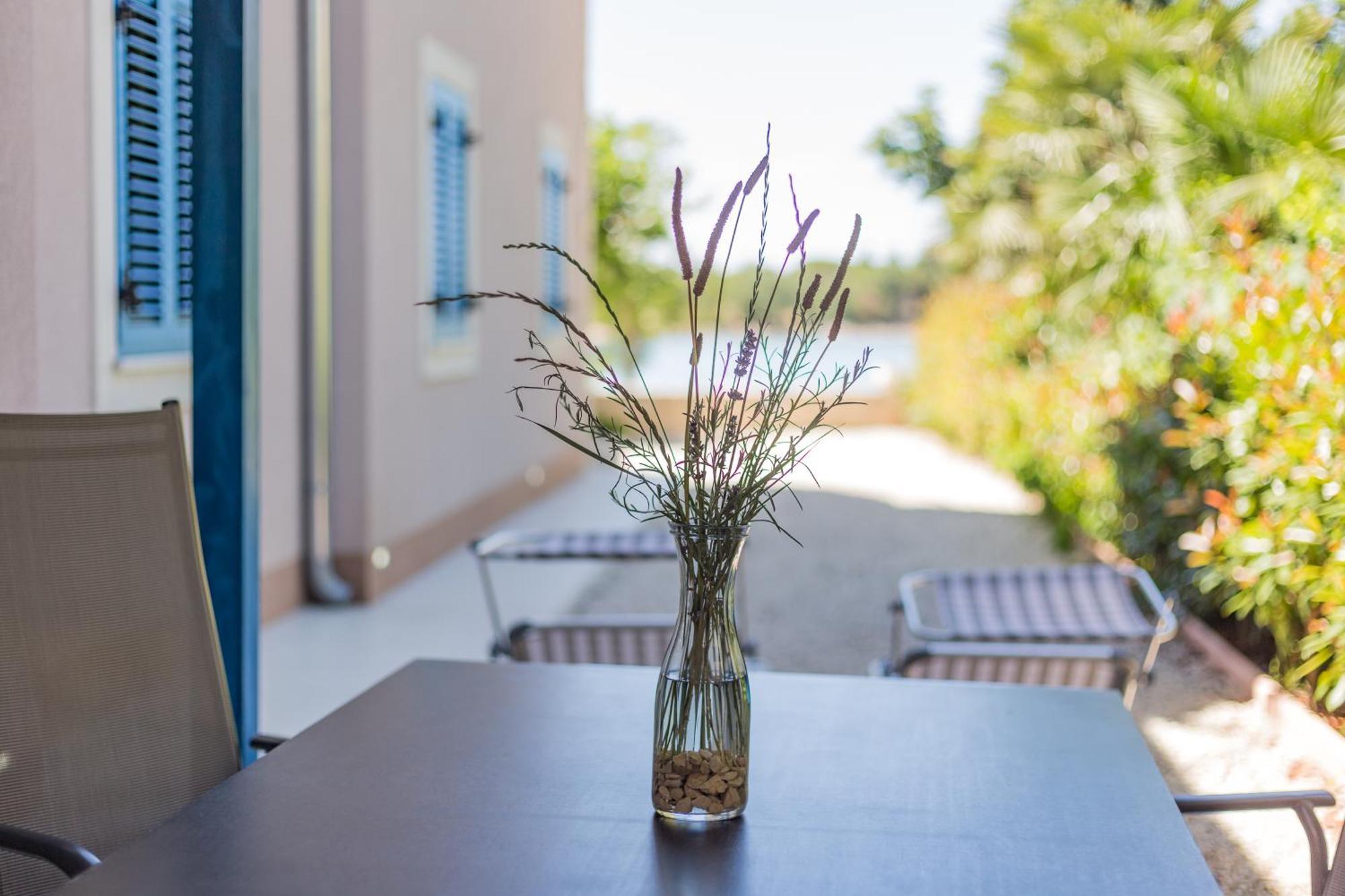 Apartment In Villa Moletto Seaside & Relax - 4 Guests Lovrečica Zewnętrze zdjęcie