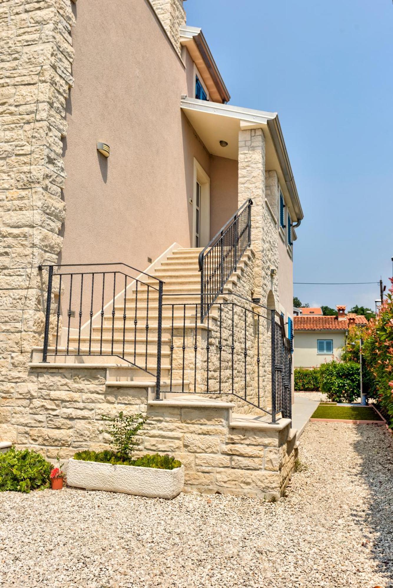 Apartment In Villa Moletto Seaside & Relax - 4 Guests Lovrečica Zewnętrze zdjęcie
